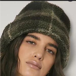 ISO! Free people forever fuzzy hat by san diego hat co.